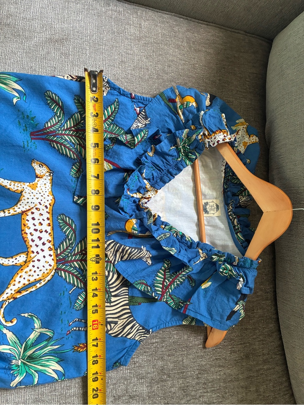 JAMES Ascher Blue Ruffle V-Neck Sleeveless Top - Tropical Print size: medium - Picture 6 of 11